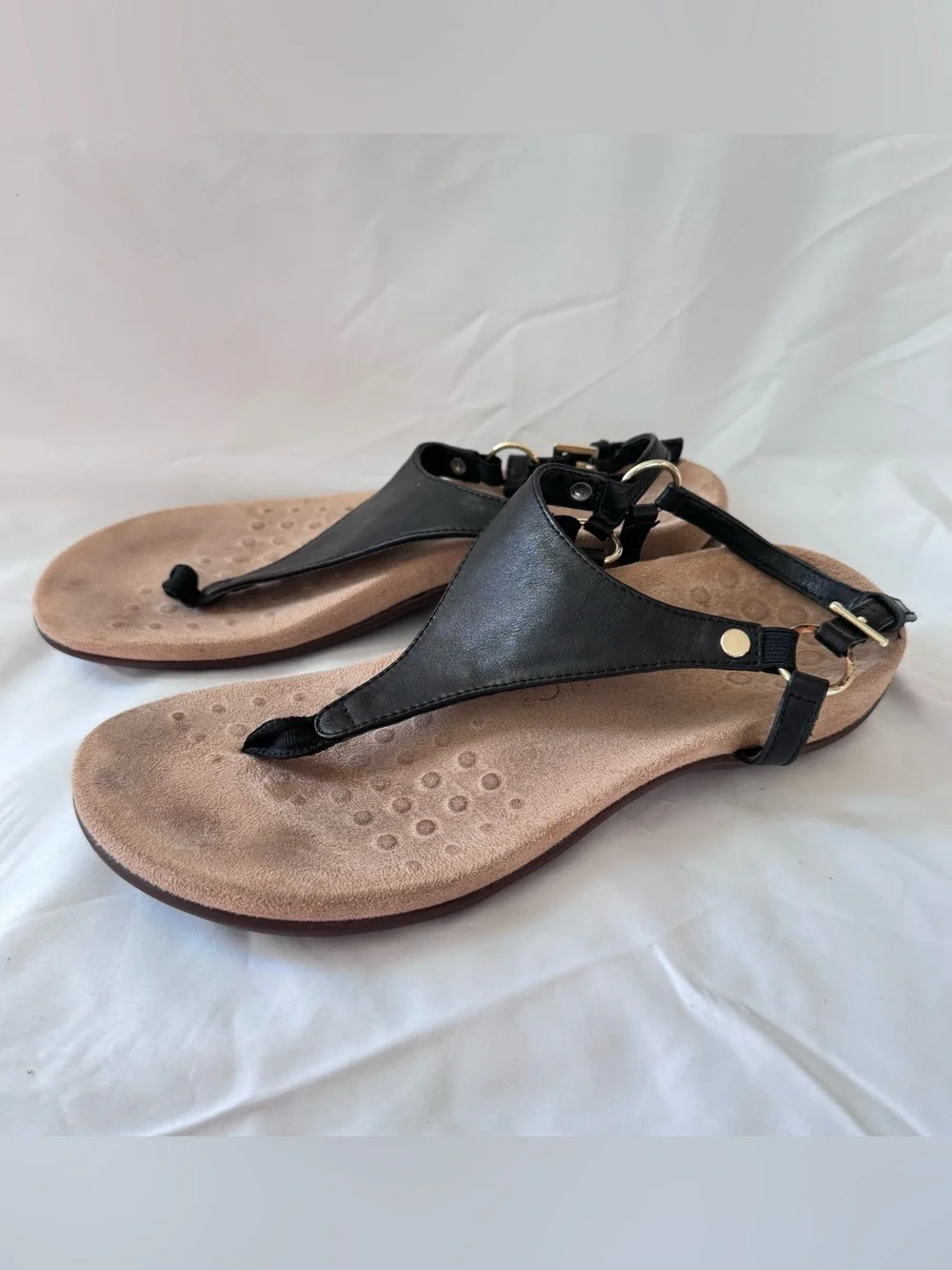 Vionic Rest Kirra Sandal Sz 7 Women T Strap Orthotic Leather Black TVW5126 Thong